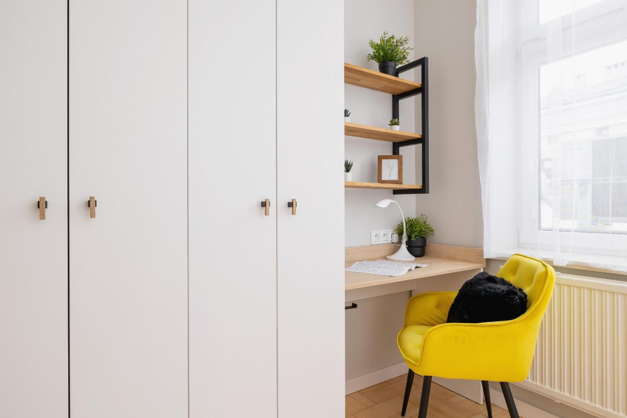Warszauera Z Klimatyzacja Na Krakowskim Kazimierzu By Renters Krakow