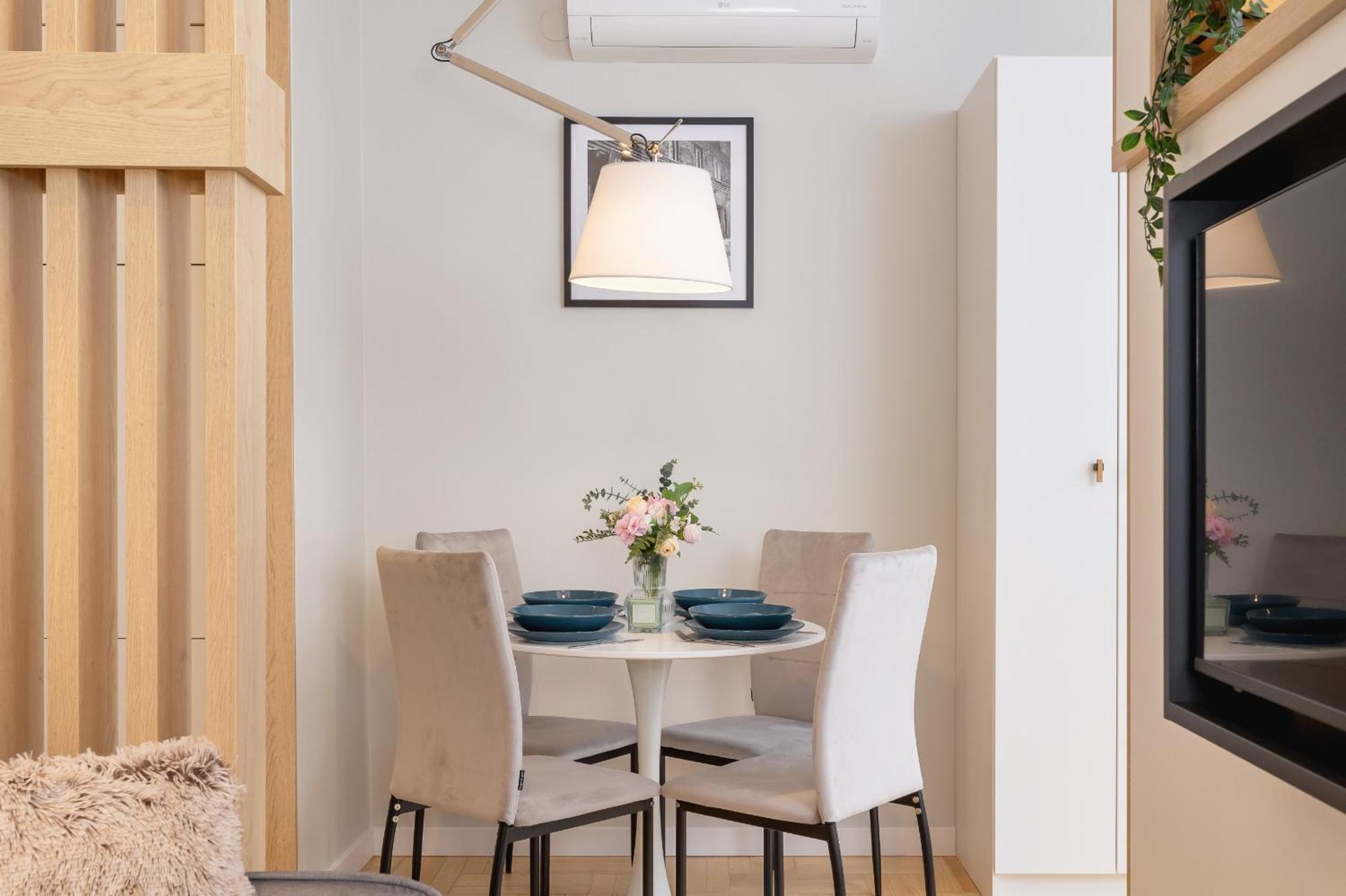 Warszauera Z Klimatyzacja Na Krakowskim Kazimierzu By Renters Krakow
